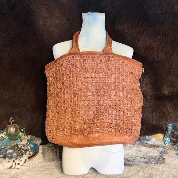 Handbags - Woven Leather Tote Bag in Rustic Tan (5515)